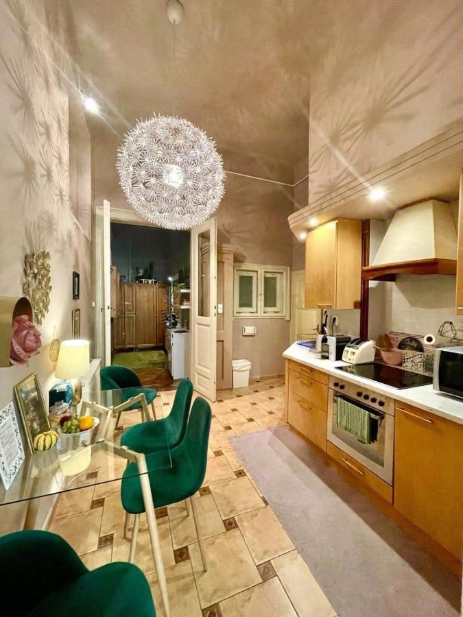 Wonder Deer Lux Apartment At The Parliament Self Check-In Будапеща Екстериор снимка